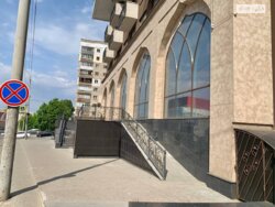 комерційне приміщення Дніпро на вул. Степана Бандери 15, площа 600 кв.м фото 4 комерційне приміщення Дніпро на вул. Степана Бандери 15, площа 600 кв.м фото 4