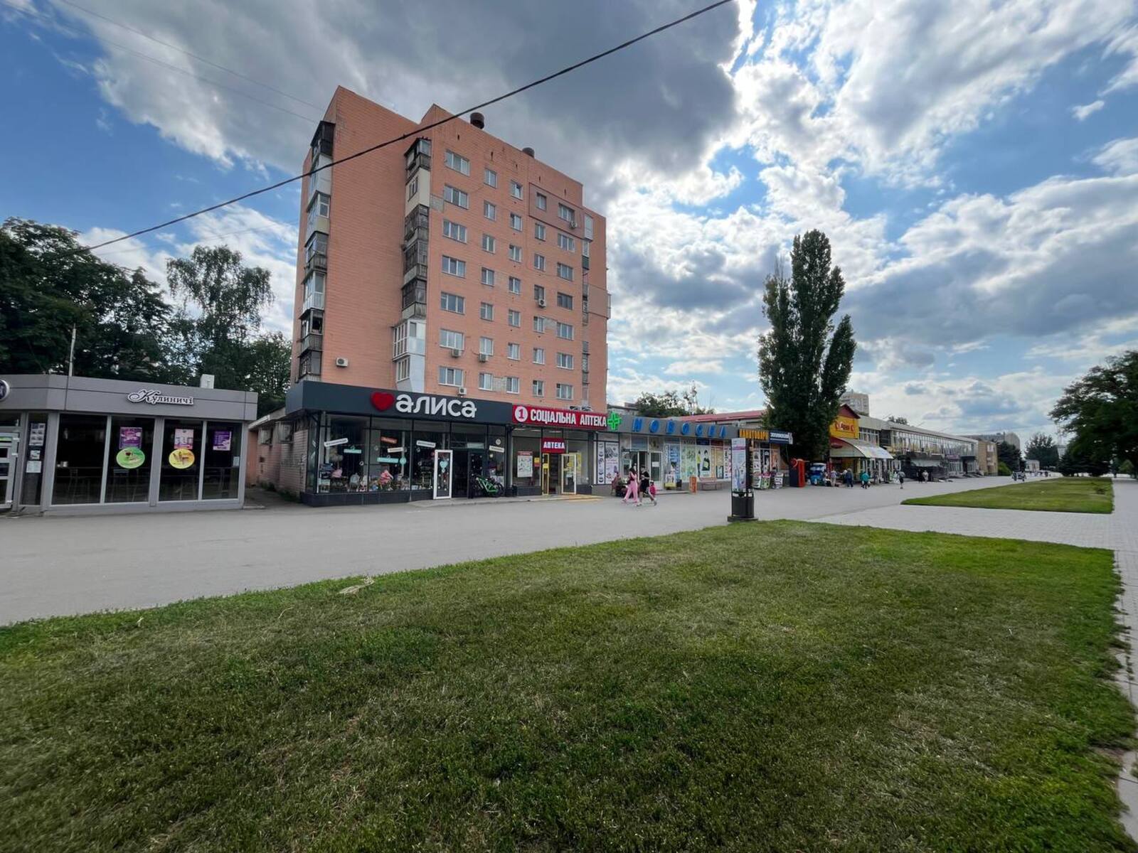 Оренда торгівельного приміщення 180м2/ Палац спорту/ Стадіонний п-зд фото 1 Оренда торгівельного приміщення 180м2/ Палац спорту/ Стадіонний п-зд фото 1