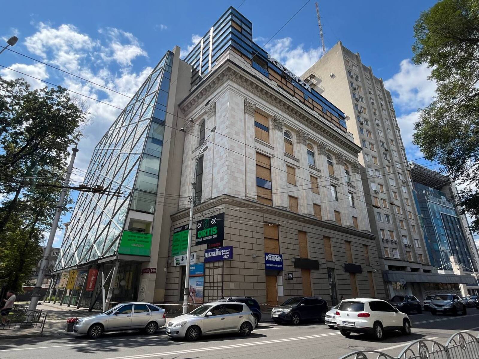 Оренда цокольного приміщення 820.6м2/ метро Університет/ обласна лікарьня фото 1 Оренда цокольного приміщення 820.6м2/ метро Університет/ обласна лікарьня фото 1