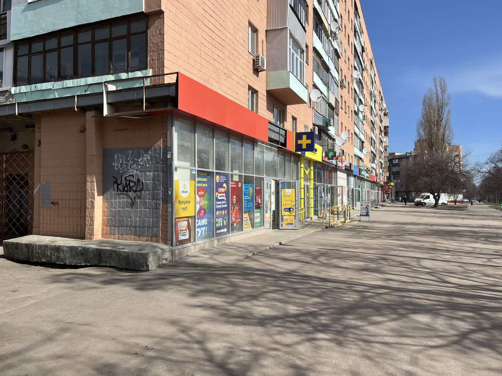 Оренда приміщення 30 м2/ проспект Байрона, 183 / червона лінія фото 1 Оренда приміщення 30 м2/ проспект Байрона, 183 / червона лінія фото 1