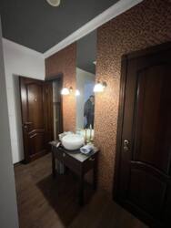 ������ ��������� 195.8 ��.�./ �. '�����������' 800 �/ '������� ����' ���� 6