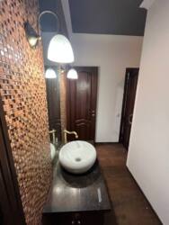 ������ ��������� 195.8 ��.�./ �. '�����������' 800 �/ '������� ����' ���� 9