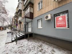 ������ ��������� 60,8 �2/ ��. ����� ������� 214/2/ �. �������� 50 � ���� 4