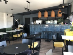 Кафе з меблями і обладнанням фото 1 Кафе з меблями і обладнанням фото 1