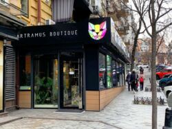  ' , ,   ., 10/1, .   3