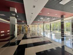 Оренда 450м2 вул. Мазепи 54 перша лінія парковка фото 14 Оренда 450м2 вул. Мазепи 54 перша лінія парковка фото 14