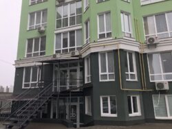 Оренда салона краси 140 м2 вул. О. Михнюка фото 1 Оренда салона краси 140 м2 вул. О. Михнюка фото 1