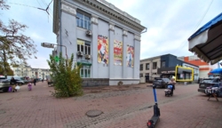 Здам в оренду комерційне приміщення в центрі міста – 93м2 фото 2 Здам в оренду комерційне приміщення в центрі міста – 93м2 фото 2