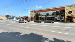 Оренда 450м2 вул. Мазепи 54 перша лінія парковка фото 7 Оренда 450м2 вул. Мазепи 54 перша лінія парковка фото 7