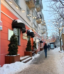 Здам в суборенду приміщення в центрі міста (поряд з кав'яр нею ) – 30м2 фото 1 Здам в суборенду приміщення в центрі міста (поряд з кав'яр нею ) – 30м2 фото 1