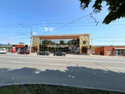 Оренда 450м2 вул. Мазепи 54 перша лінія парковка фото 3 Оренда 450м2 вул. Мазепи 54 перша лінія парковка фото 3