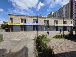 Оренда 57,2 м² на Бальзака 64 - фасад, 2 входи, без сходинок фото 9 Оренда 57,2 м² на Бальзака 64 - фасад, 2 входи, без сходинок фото 9