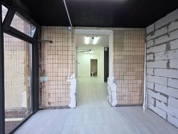 Біля АТБ! Фасад 23 кв. м Потік людей Каштанова 5 фото 11 Біля АТБ! Фасад 23 кв. м Потік людей Каштанова 5 фото 11