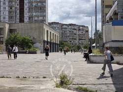 Оренда 31,3 м на Бальзака 64 - фасад, вхід без сходинок фото 7 Оренда 31,3 м на Бальзака 64 - фасад, вхід без сходинок фото 7