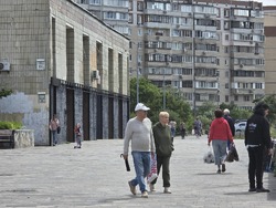 Потужний трафік Оренда 44,9 кв. м, Бальзака 64 - фасад, 2 окремі входи фото 6 Потужний трафік Оренда 44,9 кв. м, Бальзака 64 - фасад, 2 окремі входи фото 6