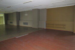    1220+216..-   CALL CENTRE, SHOW ROOM  13