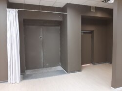     1220+216..-   CALL CENTRE, SHOW ROOM  8