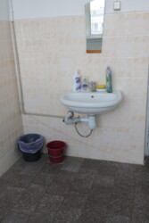     1220+216..-   CALL CENTRE, SHOW ROOM  15