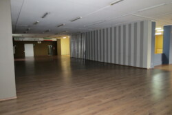    1220+216..-   CALL CENTRE, SHOW ROOM  14
