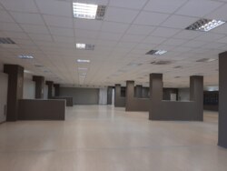     1220+216..-   CALL CENTRE, SHOW ROOM  5