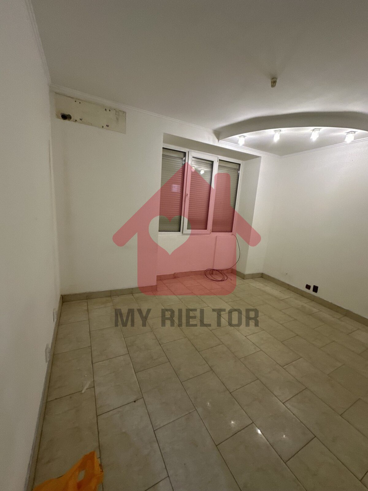 Оренда приміщення по вул.Корзо фото 1 Оренда приміщення по вул.Корзо фото 1