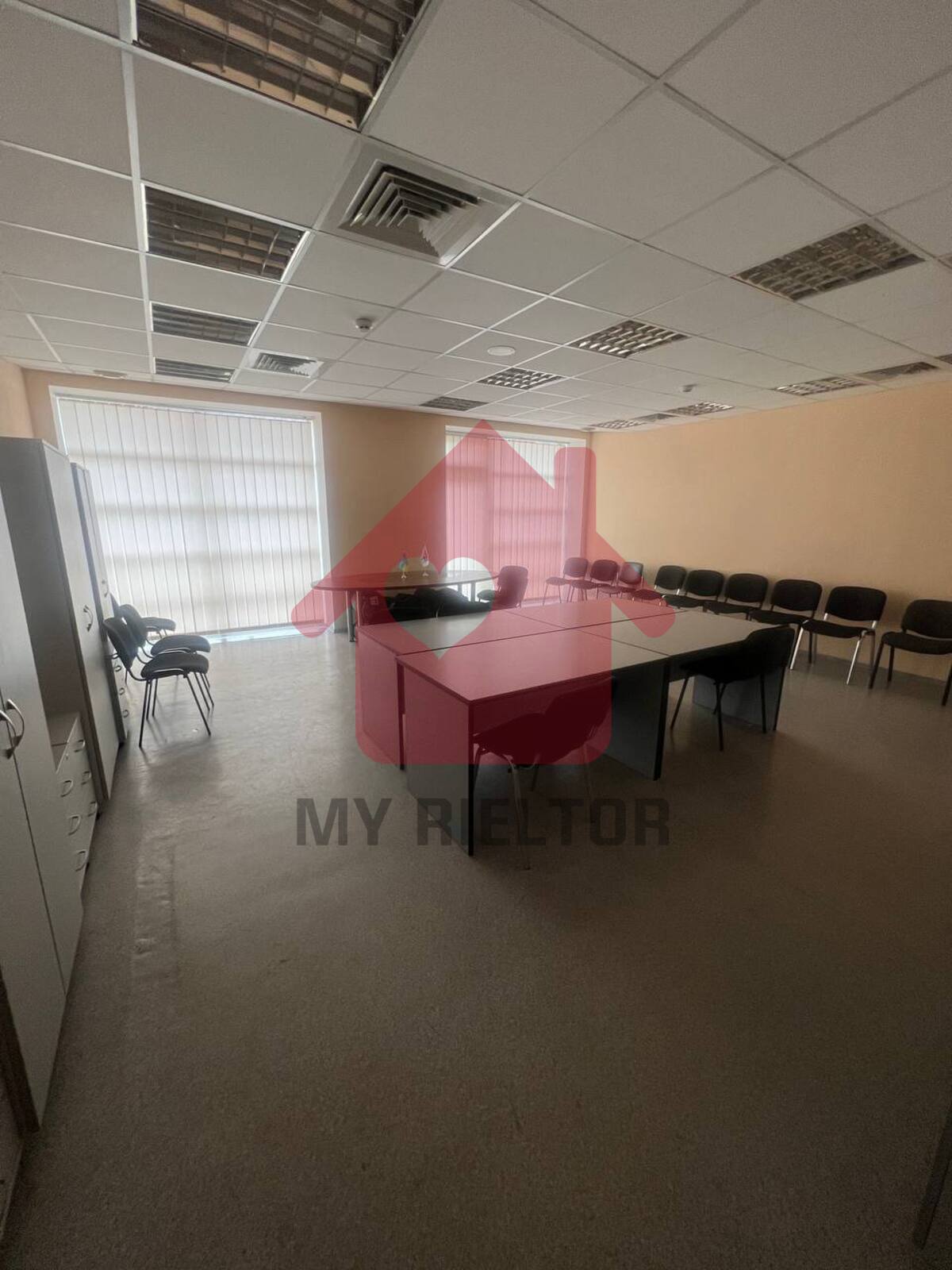 Оренда офісного приміщення пл.Поштова. фото 1 Оренда офісного приміщення пл.Поштова. фото 1