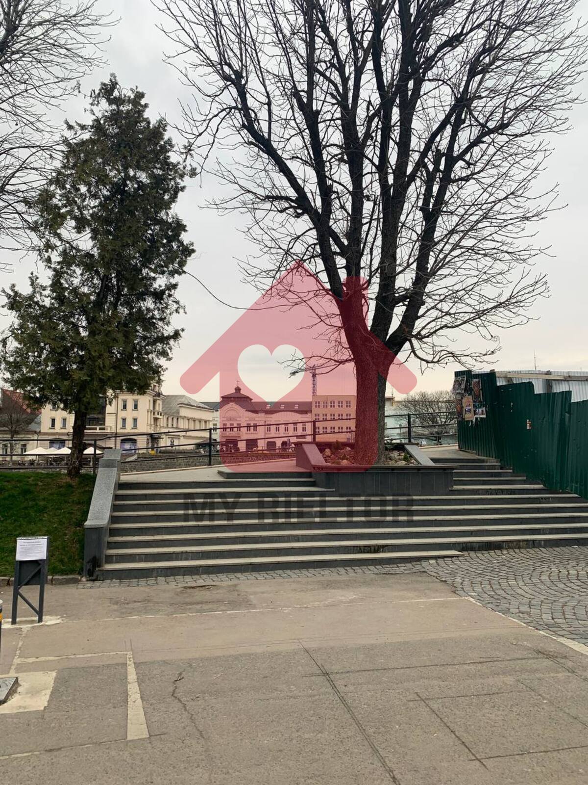 Оренда ресторану на набережній з великою відкритою терасою фото 1 Оренда ресторану на набережній з великою відкритою терасою фото 1