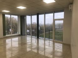 Довгострокова оренда офісного приміщення 240 м² на Оболонській набережній, Гольф-центр, 3-й поверх фото 8 Довгострокова оренда офісного приміщення 240 м² на Оболонській набережній, Гольф-центр, 3-й поверх фото 8