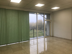 Довгострокова оренда офісного приміщення 240 м² на Оболонській набережній, Гольф-центр, 3-й поверх фото 16 Довгострокова оренда офісного приміщення 240 м² на Оболонській набережній, Гольф-центр, 3-й поверх фото 16