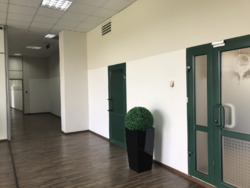 Довгострокова оренда офісного приміщення 385 м² на Оболонській набережній, Гольф-центр, 1-й поверх фото 8 Довгострокова оренда офісного приміщення 385 м² на Оболонській набережній, Гольф-центр, 1-й поверх фото 8