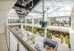 Довгострокова оренда офісного приміщення 1400 м² на Оболонській набережній, Гольф-центр фото 4 Довгострокова оренда офісного приміщення 1400 м² на Оболонській набережній, Гольф-центр фото 4