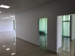 Довгострокова оренда офісного приміщення 240 м² на Оболонській набережній, Гольф-центр, 3-й поверх фото 4 Довгострокова оренда офісного приміщення 240 м² на Оболонській набережній, Гольф-центр, 3-й поверх фото 4