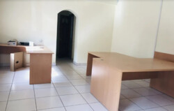 Здається комерційне приміщення на вул. Хмельницького Богданаплоща 87.9 кв.м фото 2 Здається комерційне приміщення на вул. Хмельницького Богданаплоща 87.9 кв.м фото 2