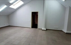Здається комерційне приміщення на майд. Перемоги, площа 352 кв.м фото 25 Здається комерційне приміщення на майд. Перемоги, площа 352 кв.м фото 25