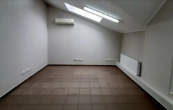 Здається комерційне приміщення на майд. Перемоги, площа 352 кв.м фото 23 Здається комерційне приміщення на майд. Перемоги, площа 352 кв.м фото 23
