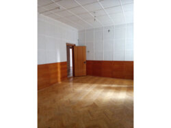 Здається комерційне приміщення на вул. В’ячеслава Чорновола, площа 521.5 кв.м фото 4 Здається комерційне приміщення на вул. В’ячеслава Чорновола, площа 521.5 кв.м фото 4