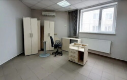 Здається комерційне приміщення на майд. Перемоги, площа 352 кв.м фото 18 Здається комерційне приміщення на майд. Перемоги, площа 352 кв.м фото 18