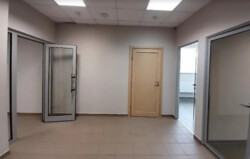 Здається комерційне приміщення на майд. Перемоги, площа 352 кв.м фото 1 Здається комерційне приміщення на майд. Перемоги, площа 352 кв.м фото 1