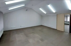 Здається комерційне приміщення на майд. Перемоги, площа 352 кв.м фото 28 Здається комерційне приміщення на майд. Перемоги, площа 352 кв.м фото 28