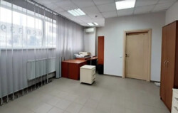 Здається комерційне приміщення на майд. Перемоги, площа 352 кв.м фото 13 Здається комерційне приміщення на майд. Перемоги, площа 352 кв.м фото 13