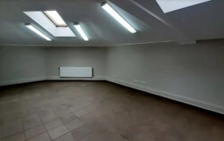 Здається комерційне приміщення на майд. Перемоги, площа 352 кв.м фото 22 Здається комерційне приміщення на майд. Перемоги, площа 352 кв.м фото 22