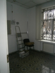 Здається торгове приміщення біля центрального ринку, 40 кв.м. Прохідне місце фото 15 Здається торгове приміщення біля центрального ринку, 40 кв.м. Прохідне місце фото 15