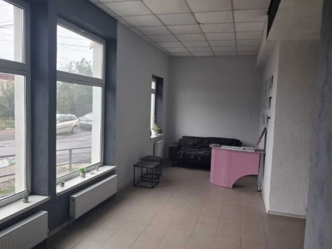 Здається комерційне приміщення 116 кв.м. з панорамними вікнами та окремим входом. фото 1 Здається комерційне приміщення 116 кв.м. з панорамними вікнами та окремим входом. фото 1