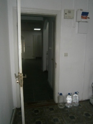 Здається торгове приміщення біля центрального ринку, 40 кв.м. Прохідне місце фото 13 Здається торгове приміщення біля центрального ринку, 40 кв.м. Прохідне місце фото 13