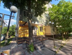 Здається комерційне приміщення. 26 кв.м. Р-н Слов'янка. Прохідне місце. фото 2 Здається комерційне приміщення. 26 кв.м. Р-н Слов'янка. Прохідне місце. фото 2