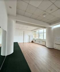 Здається комерційне приміщення 66 кв.м. в центрі міста. Гарний стан. Вигідна ціна. фото 11 Здається комерційне приміщення 66 кв.м. в центрі міста. Гарний стан. Вигідна ціна. фото 11