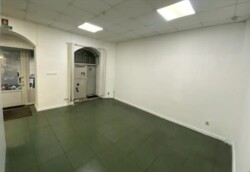 Здається торгове приміщення біля центрального ринку, 40 кв.м. Прохідне місце фото 5 Здається торгове приміщення біля центрального ринку, 40 кв.м. Прохідне місце фото 5