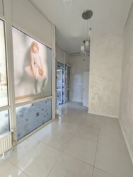 Здається комерційне приміщення на вул. Князів Коріатовичів, 15 кв.м. Фасадне, окремий вхід фото 8 Здається комерційне приміщення на вул. Князів Коріатовичів, 15 кв.м. Фасадне, окремий вхід фото 8