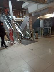 Здається комерційне приміщення в ТРЦ найпопулярнішого району. 28.8. кв.м. фото 2 Здається комерційне приміщення в ТРЦ найпопулярнішого району. 28.8. кв.м. фото 2