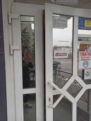 ОРЕНДА ПРИМІЩЕННЯ В ЦЕНТРІ МІСТА вул. Соборна Здається в оренду просторе приміщення площею 72 м² у самому центрі міста. фото 1 ОРЕНДА ПРИМІЩЕННЯ В ЦЕНТРІ МІСТА вул. Соборна Здається в оренду просторе приміщення площею 72 м² у самому центрі міста. фото 1